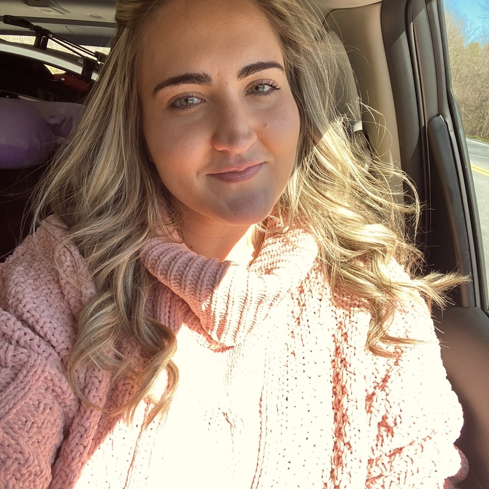 Meet your Posher, Andrea